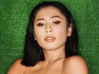 AmandaVictoriaのXlovecamで人気のアダルト配信