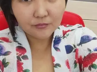 PussyGoldのXlovecamでプライベートチャット