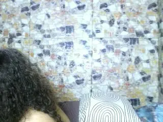 IndianStarのXlovecamでライブポルノ配信