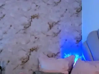 HeylyのXlovecamでセックスカメラ