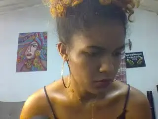 NazziaSexiのXlovecamでライブポルノ配信