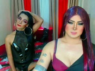 TwoIncredibleTSのXlovecamで人気のアダルト配信