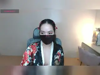 EviraのXlovecamでプライベートチャット