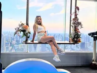 RenyLimeのXlovecamでライブポルノ配信